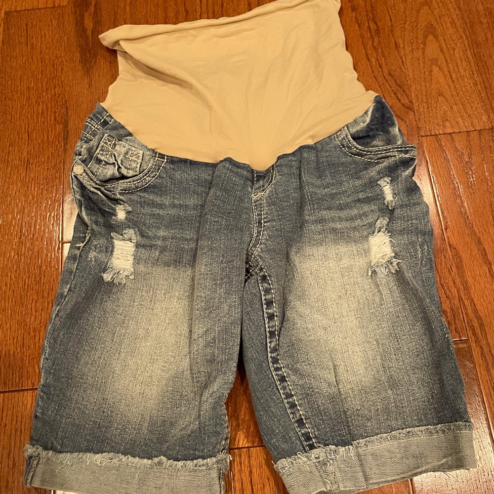 Maternity denim  Shorts size s